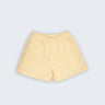 Shorts Chico infantil em anarruga 100% algodão com xadrez miúdo amarelo e branco, fotografado de frente.