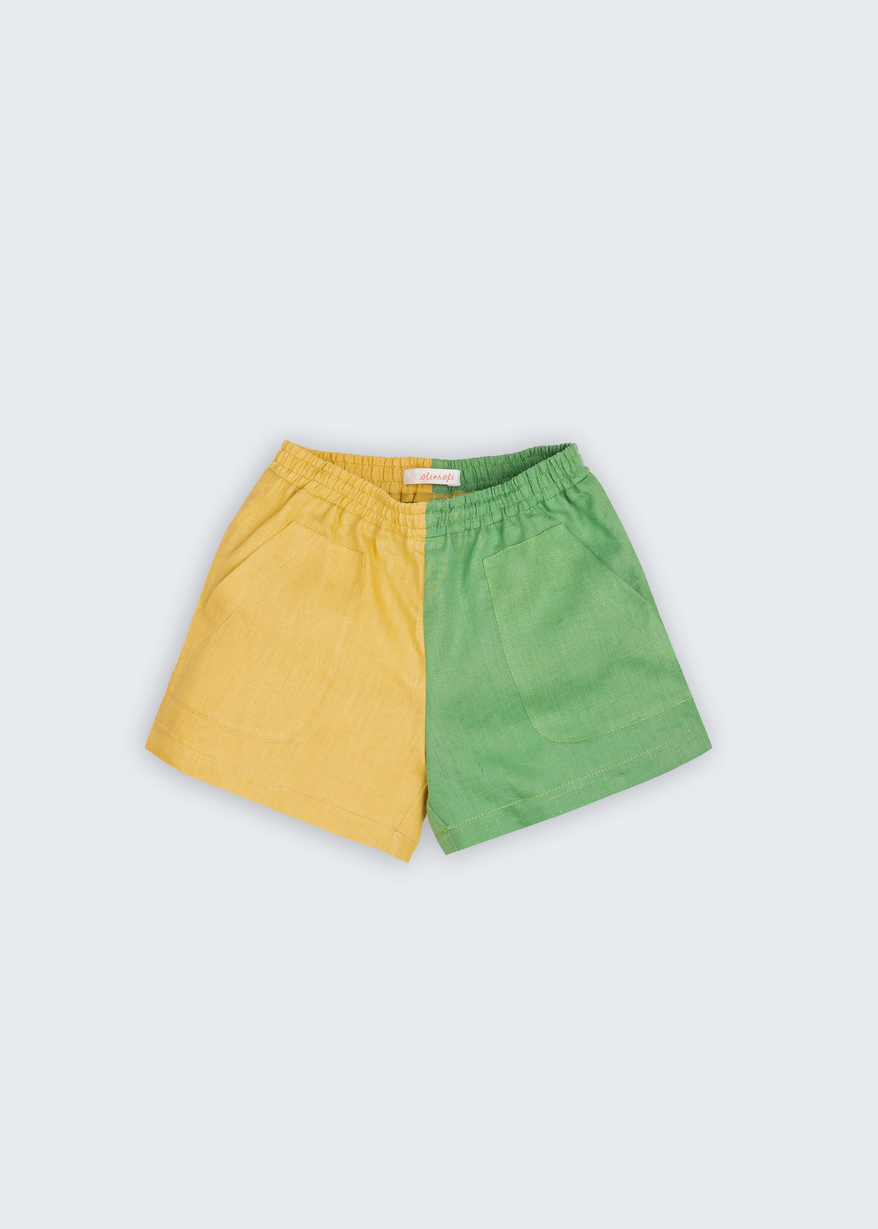 Shorts infantil em linho puro bicolor verde e amarelo com cintura de elástico e bolsos frontais, para meninos e meninas